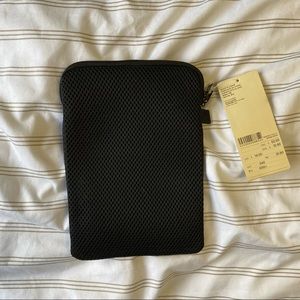 NWT MUJI Black Mesh Travel Pouch